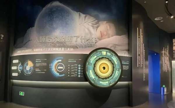 当展厅变成"PPT展墙"如何打破单调，用设计唤醒空间叙事？