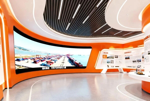 港务集团展厅怎么设计？这篇 “国际枢纽风” 方案，让参观变成 “全球物流体验”