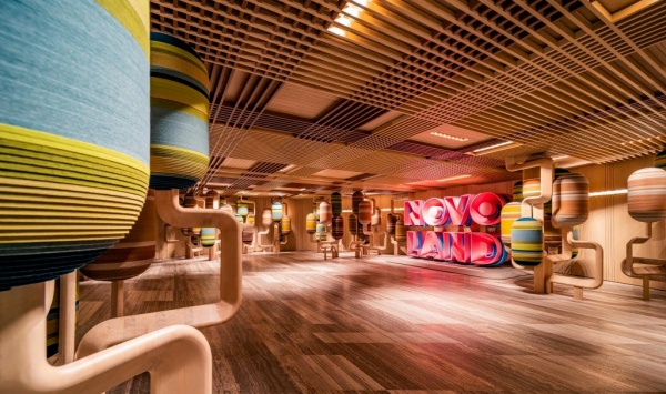 展厅中引爆视觉焦点的艺术装置