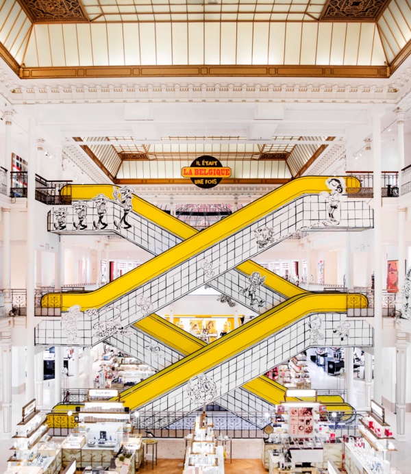 展厅设计的“流动灵魂”：楼梯设计如何重塑空间体验？