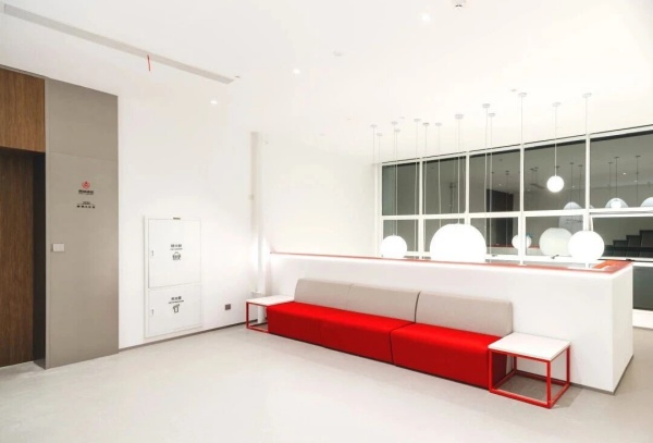 信可威打造连贯的展厅办公一体化案例赏析