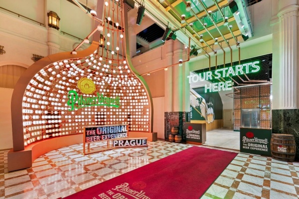 如何在商圈给顶级啤酒品牌做体验展厅？