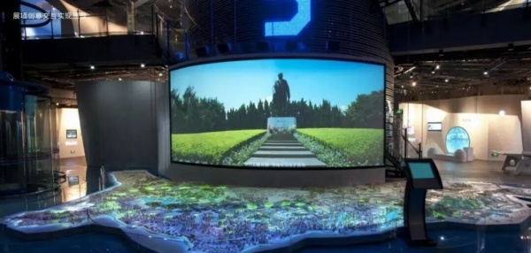 序厅即入口：科技如何重塑展览第一印象